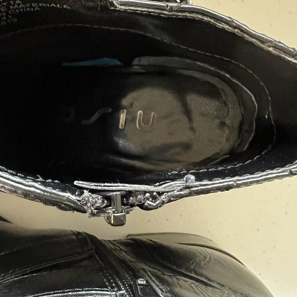 Unisa Womens Black Faux Leather Ankle Booties Size 6M Zip Up Buckles Round Toe - Picture 8 of 11